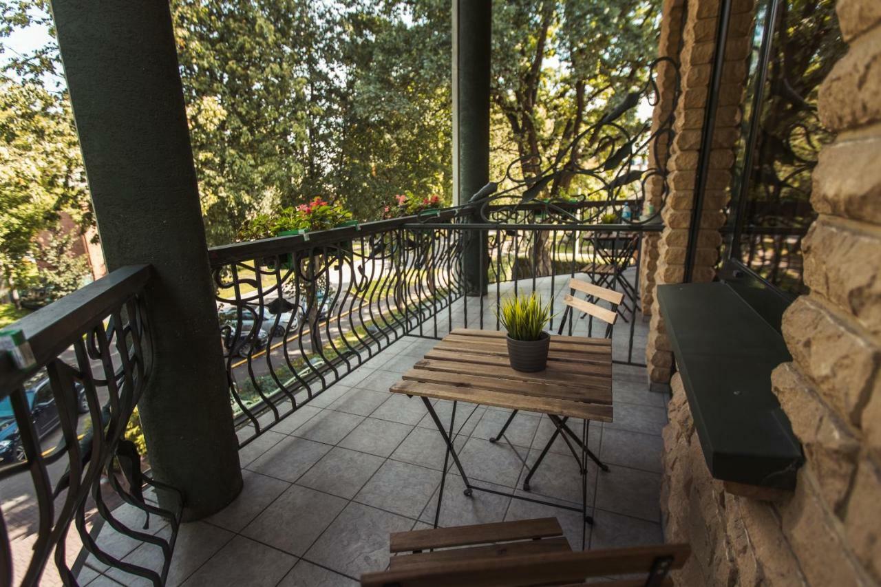 Hof Hotel Garden Kaunas Exterior photo